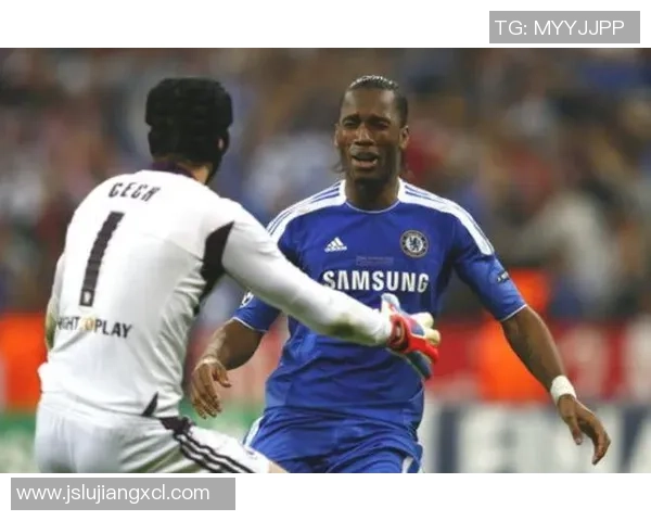 法国足球明星德罗巴的辉煌职业生涯与传奇瞬间回顾 法国足球明星德罗巴的辉煌职业生涯与传奇瞬间回顾